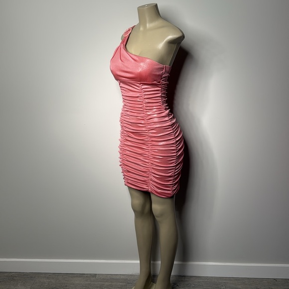 City Triangles small pink Rutched mini dress - Picture 4 of 8